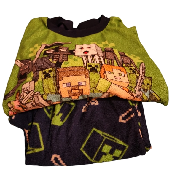 Boys Size 10 Pjs Bundle and 1 Pullover - Picture 5 of 5